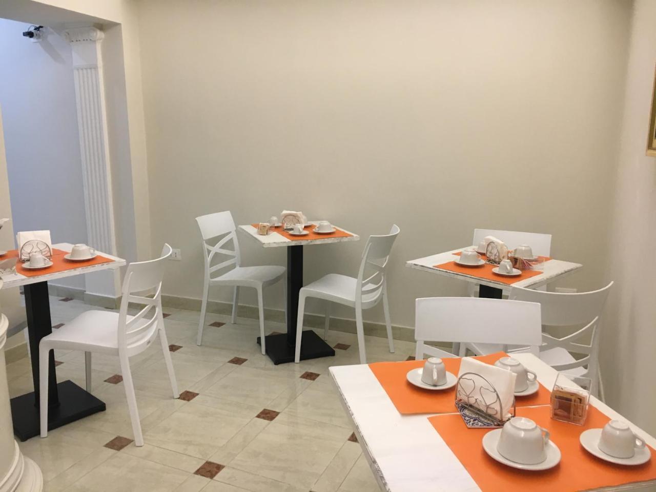 Donna Vicenza Bed & Breakfast Napels Buitenkant foto
